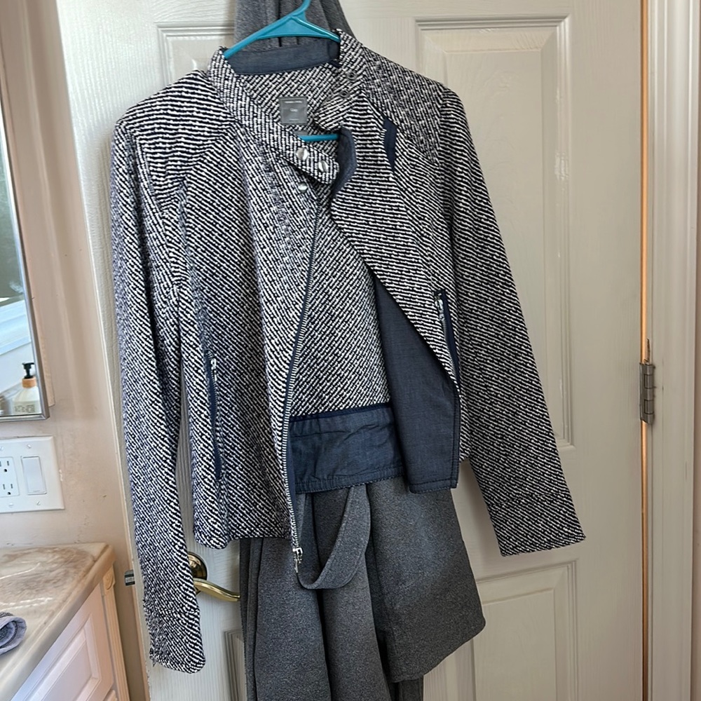 Gap jacket